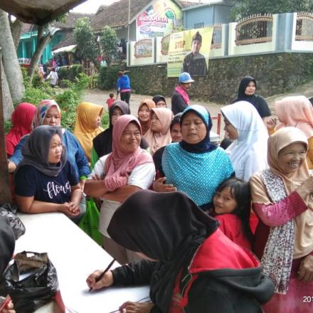 Penyaluran Bantuan Pangan Non Tunai (BPNT) Desa Babakan Kec. Ciparay Kab. Bandung
